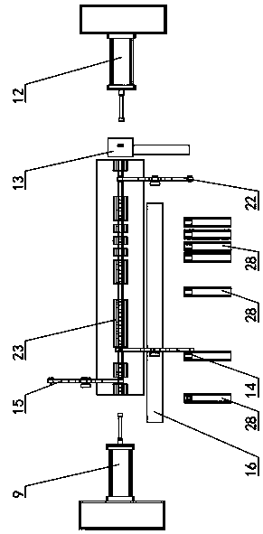 Water heater water pipe assembling device flexible in feeding