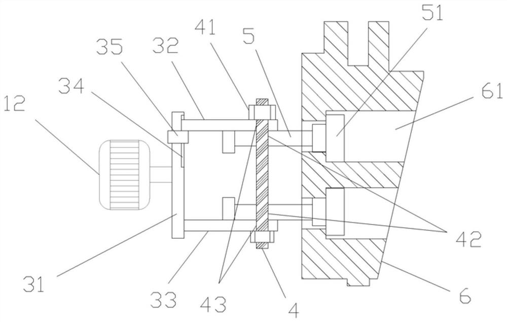 Paint spraying device for cutter base body of shield tunneling machine