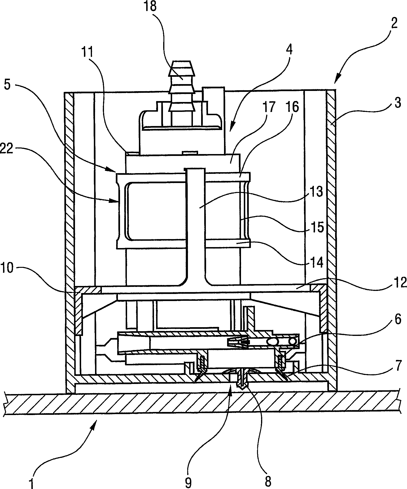 Device for retaining a fuel pump in a fuel container