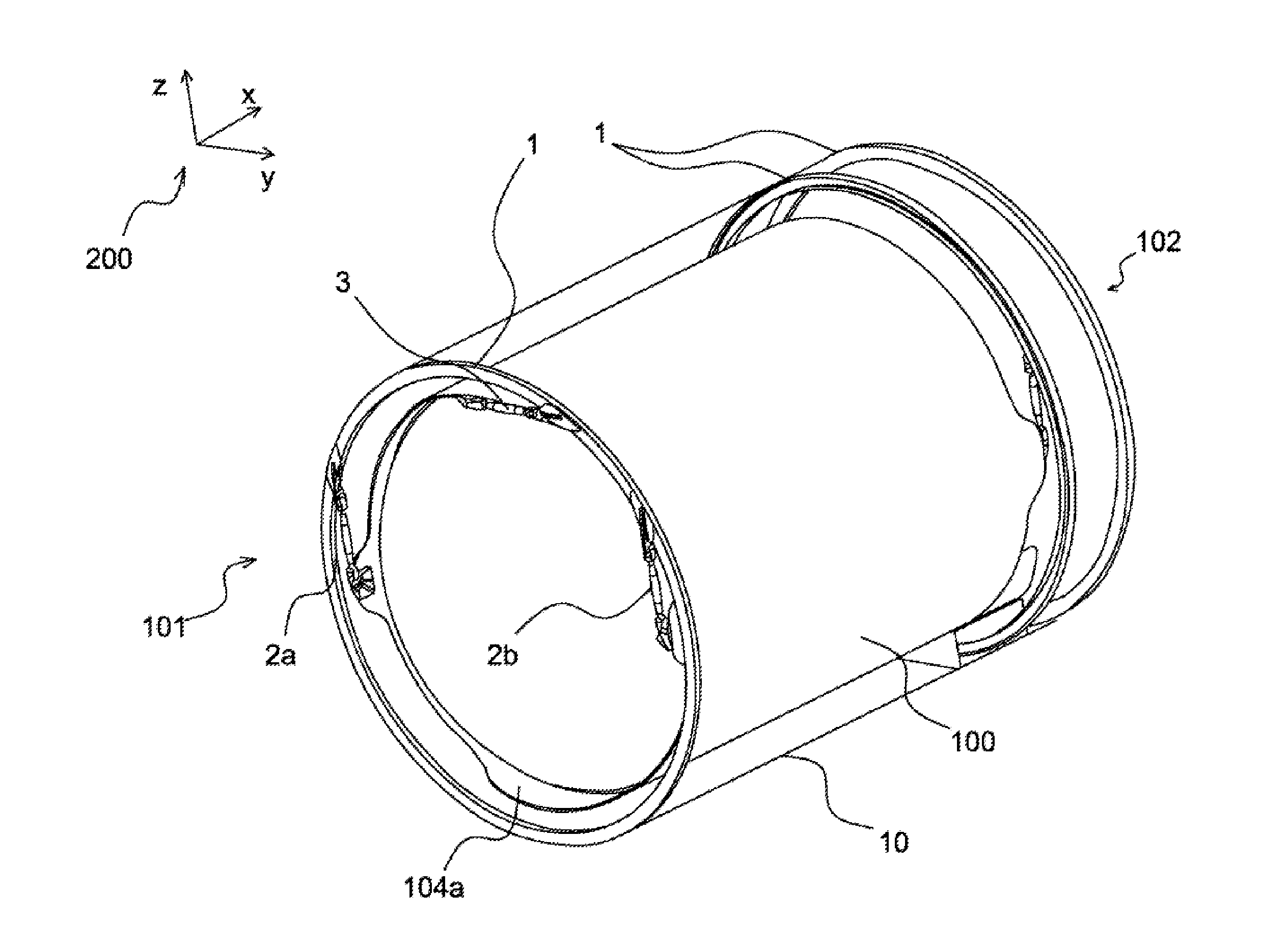 Device for retaining a tank in an aircraft