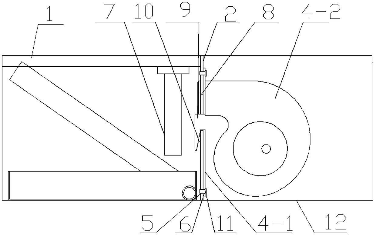 A duct machine with a detachable partition assembly