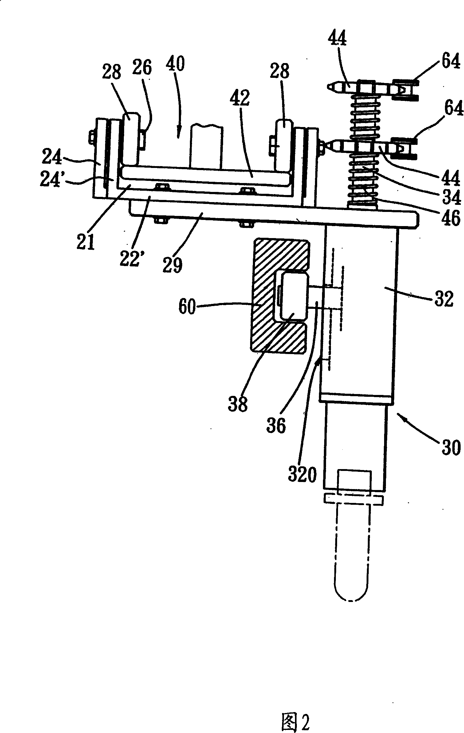 Circulating structure for drawing-blowing forming machine