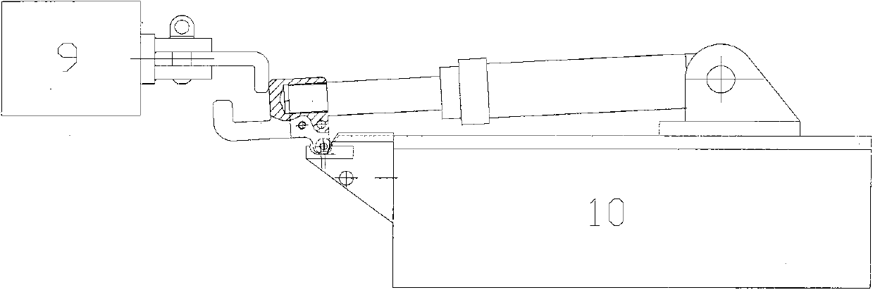 An auxiliary device for changing work rolls in a rough rolling mill and a method for changing rolls