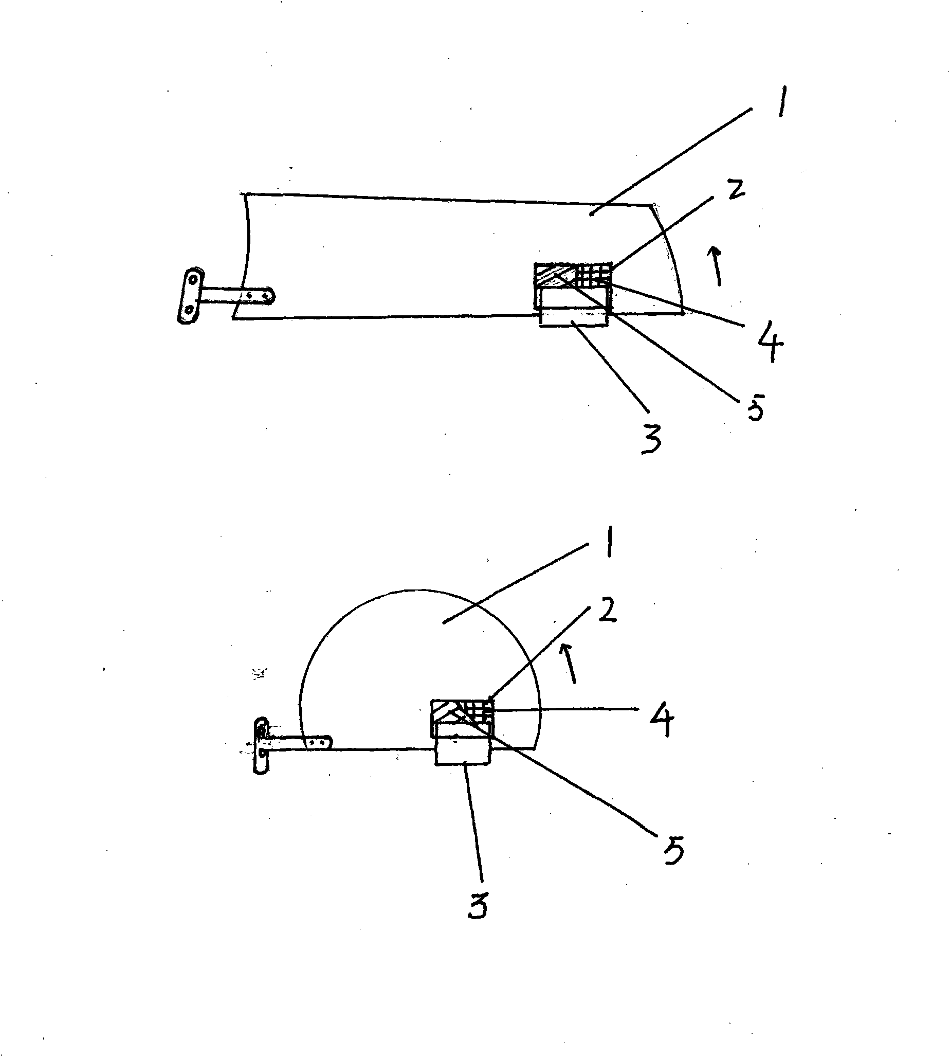 Fan blade capable of spraying medicine