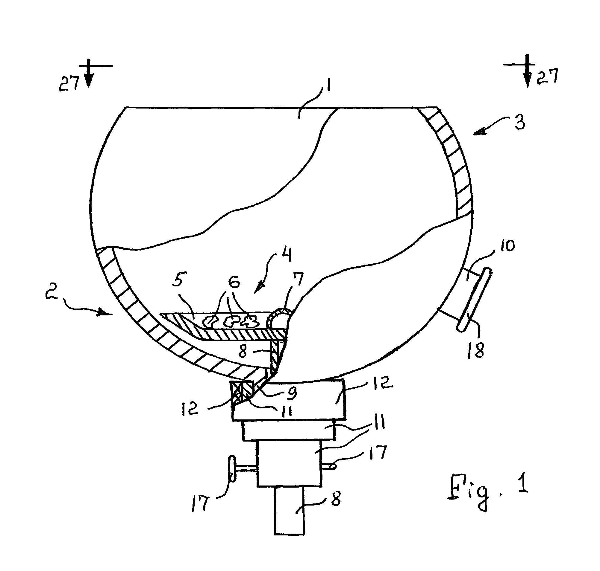 BBQ oven with controllable level position of charcoal chamber and inserts