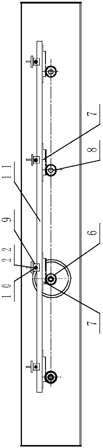 Transmission device for escape door of mine