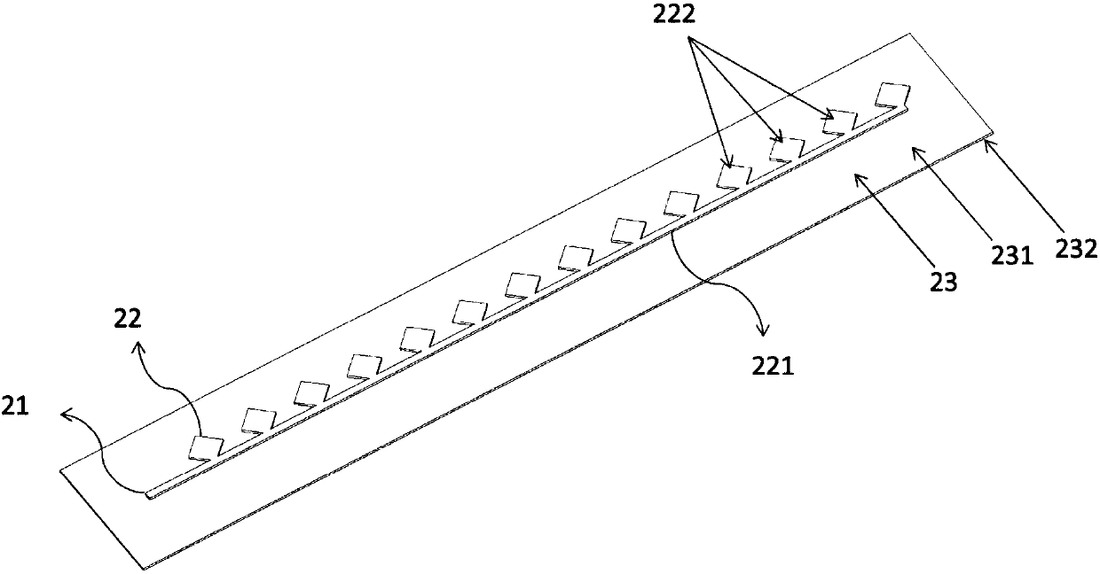 Microstrip antenna structure and method for radiating electromagnetic signals