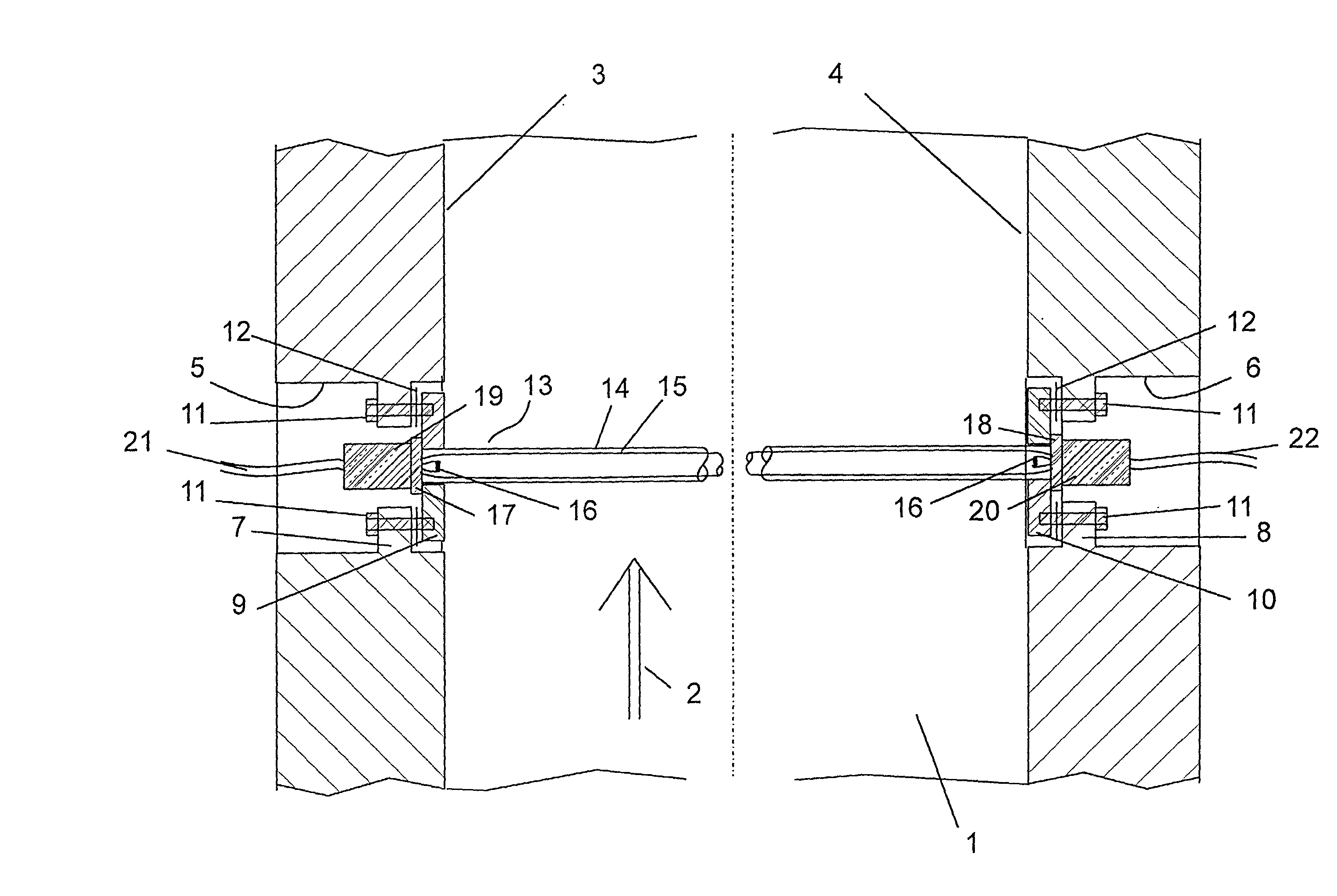 UV radiation device for treating fluids with a simplified radiation chamber