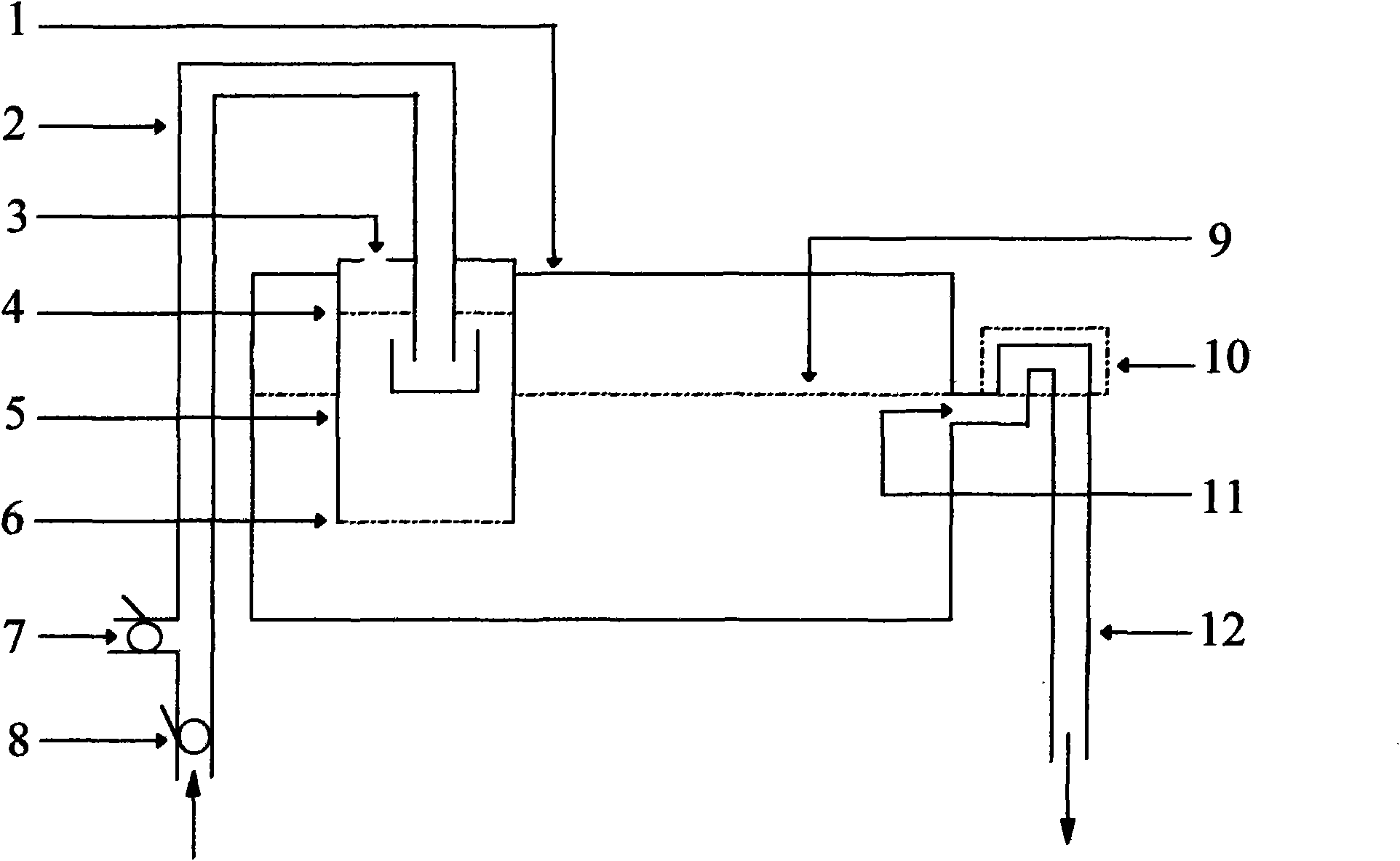 Pressure-free antifreezing water-saving solar water heater capable of automatically discharging hot water at first