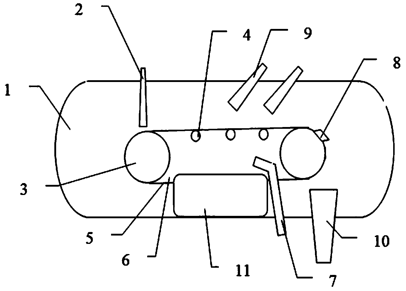 Efficient filtering device for roll steel sludge treatment