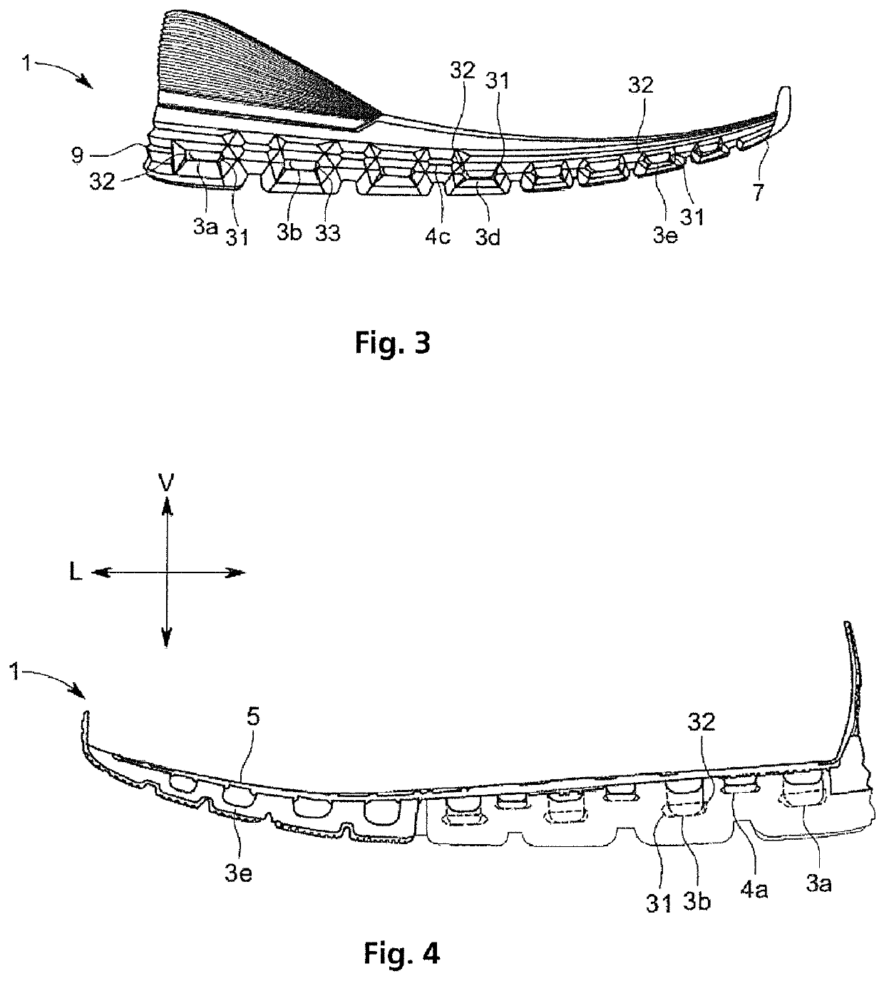 Running shoe sole comprising a soft-elastic midsole