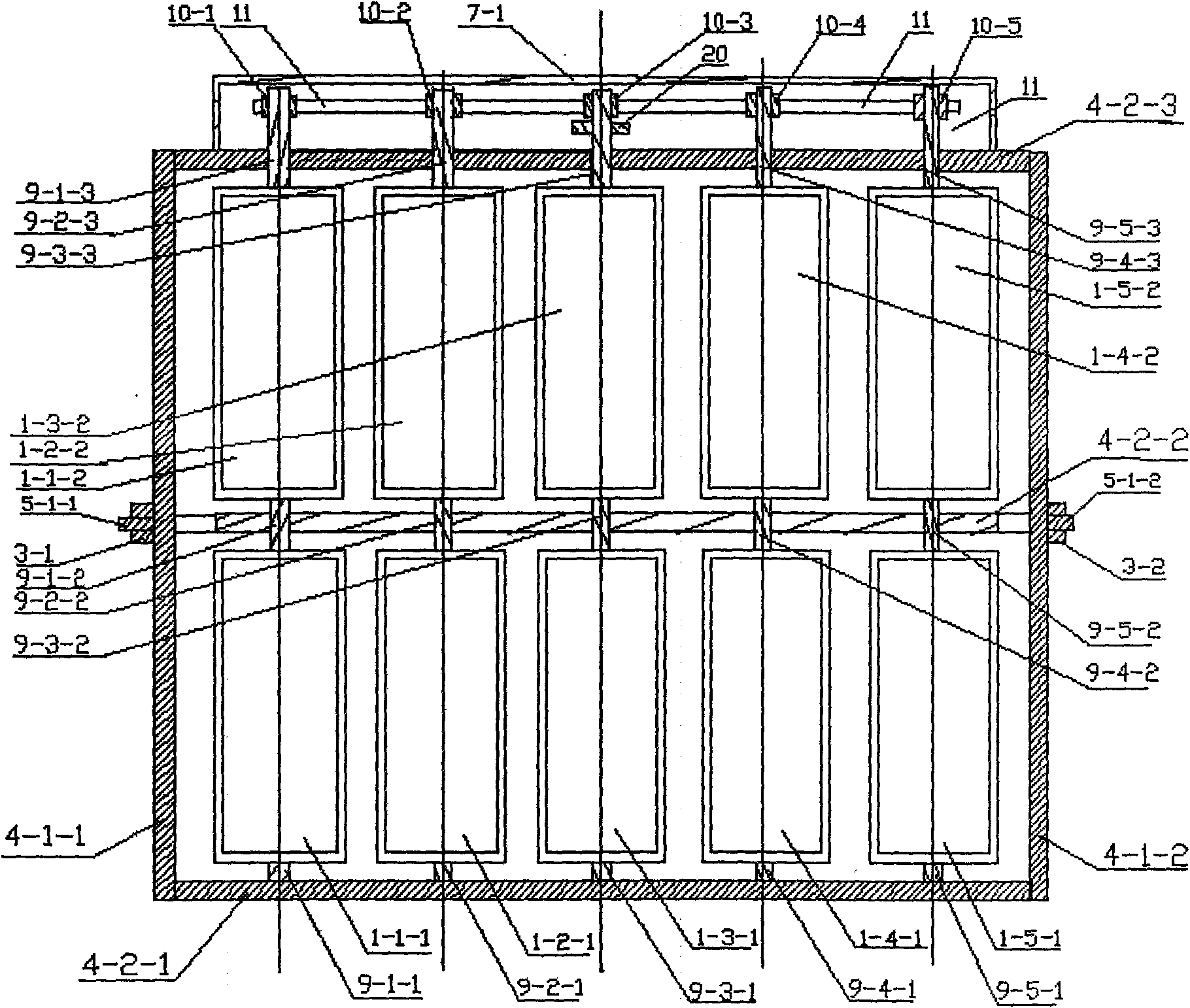 Solar power station adopting long stroke hydraulic rods to drive synchronization supporting spur rack and group synchronization tracking and lighting