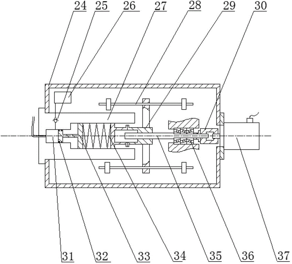 Micro-feeding device for hydraulic boring tool and boring lathe with micro-feeding device