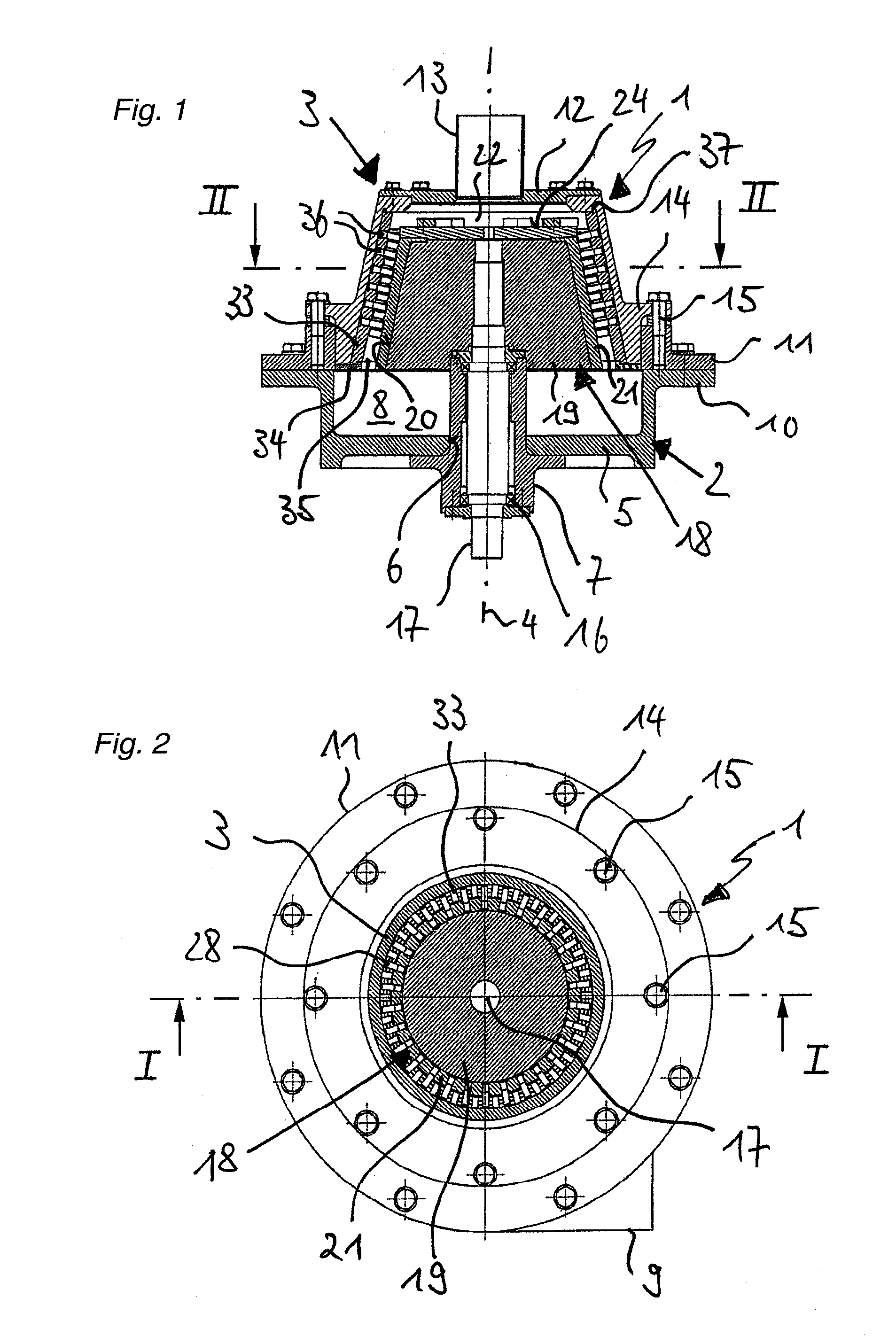 Device for comminuting input material