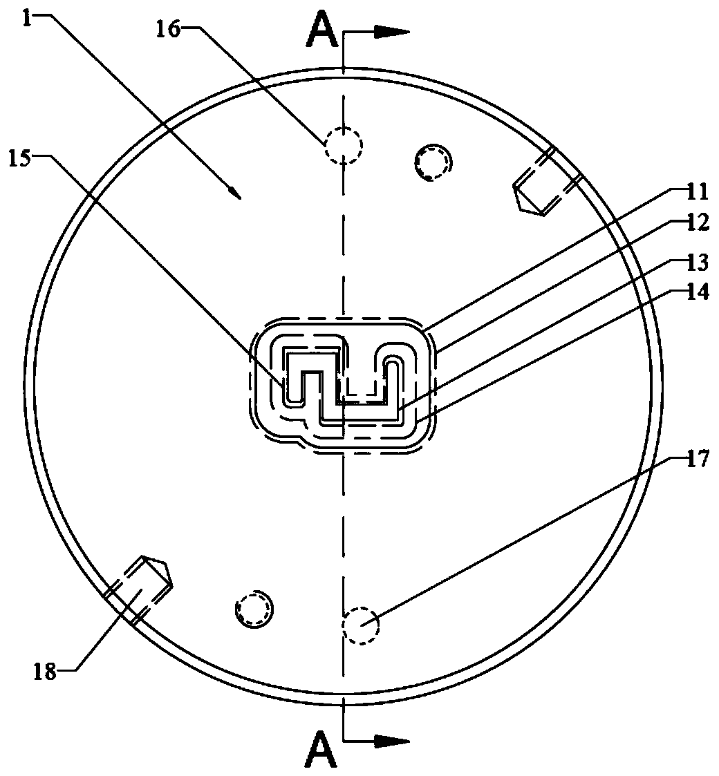 A mold with a diversion groove connected with a T-shaped groove