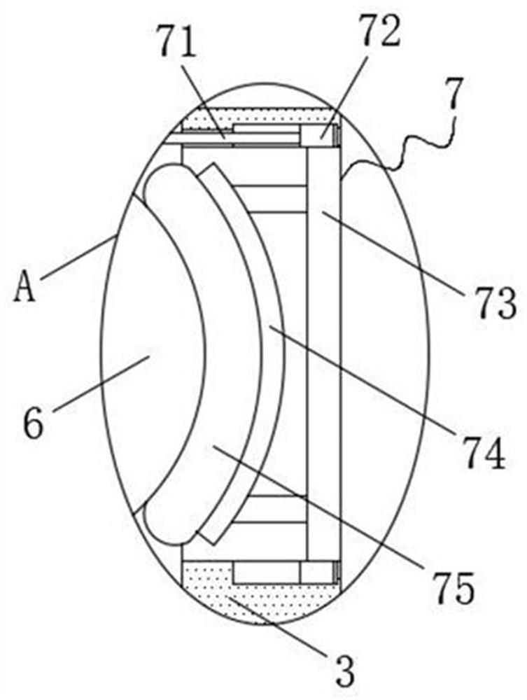 A continuous winding device for carbon fiber prepreg