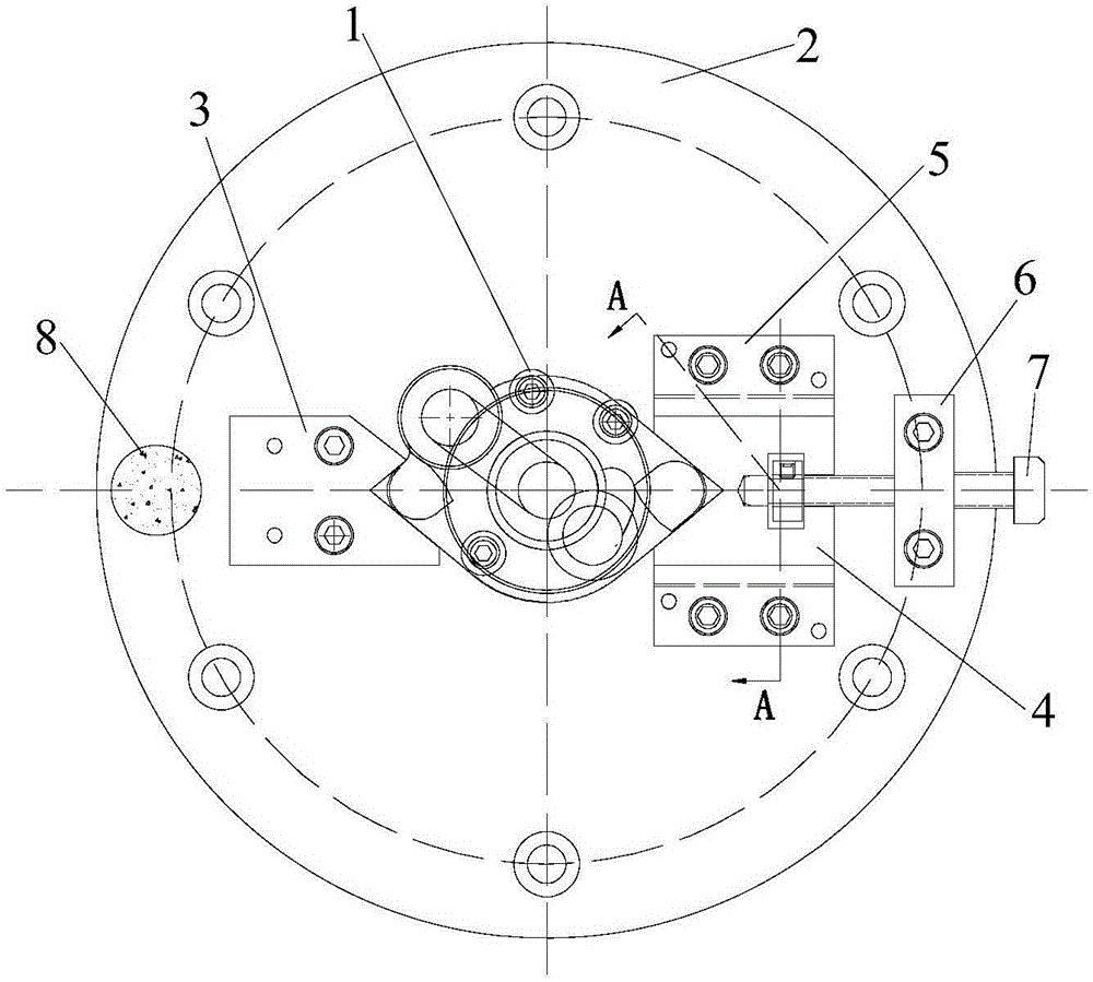 First process fixture for processing engine water pipe and first process processing method adopting first process fixture