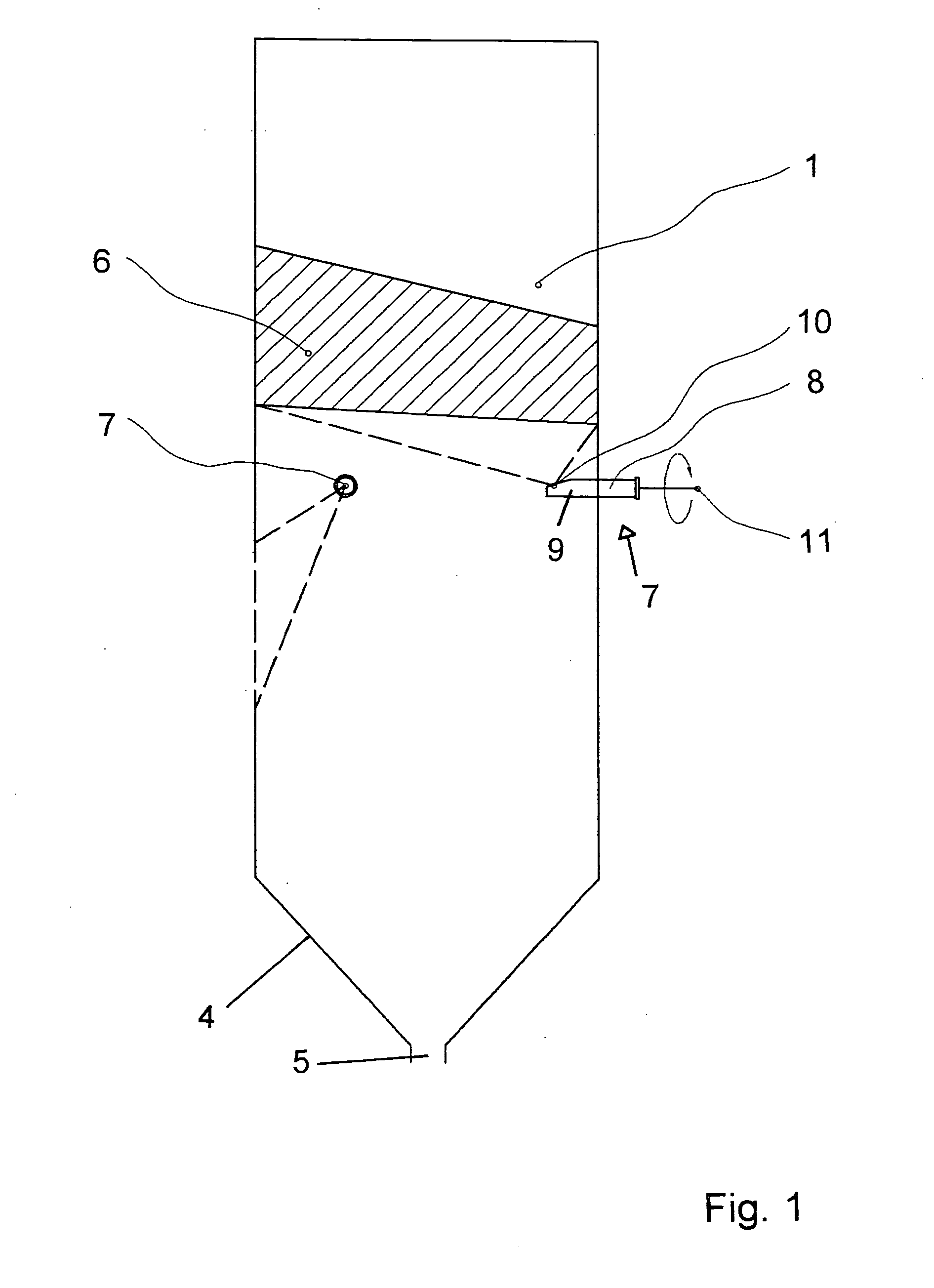 Method and apparatus for monitoring the formation of deposits in furnaces