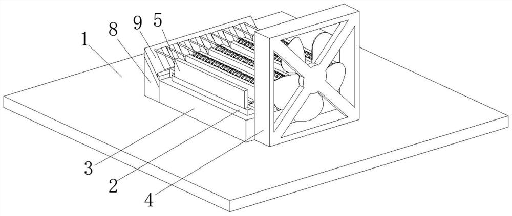 Semiconductor device with self-adaptive heat dissipation function