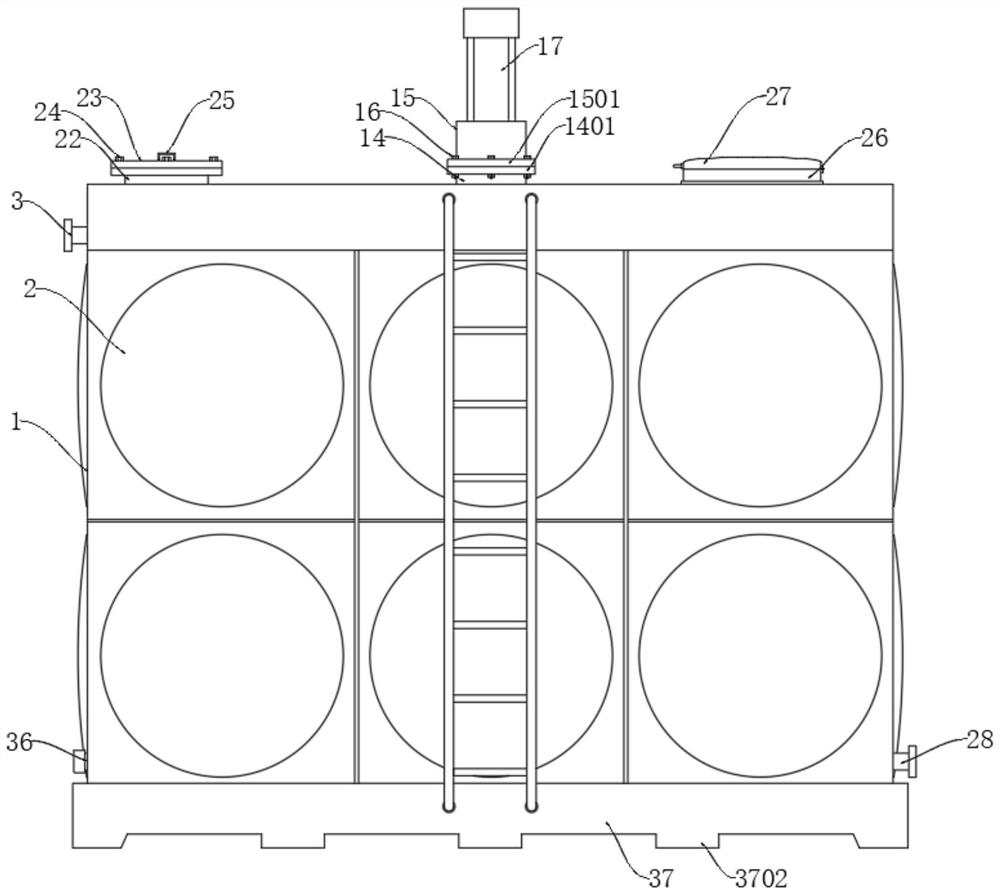 Water tank with self-cleaning function