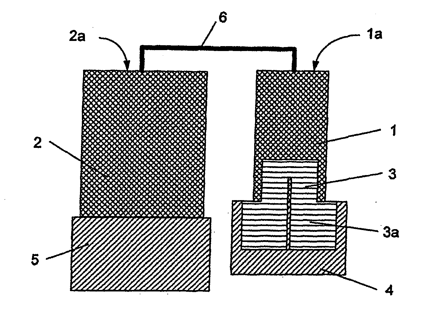 Sensor comprising mechanical amplification of surface stress sensitive cantilever