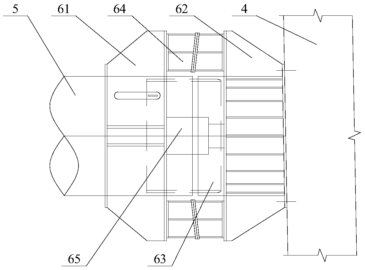 Non-bracket closure method for upper cross beam of steel tower and construction system