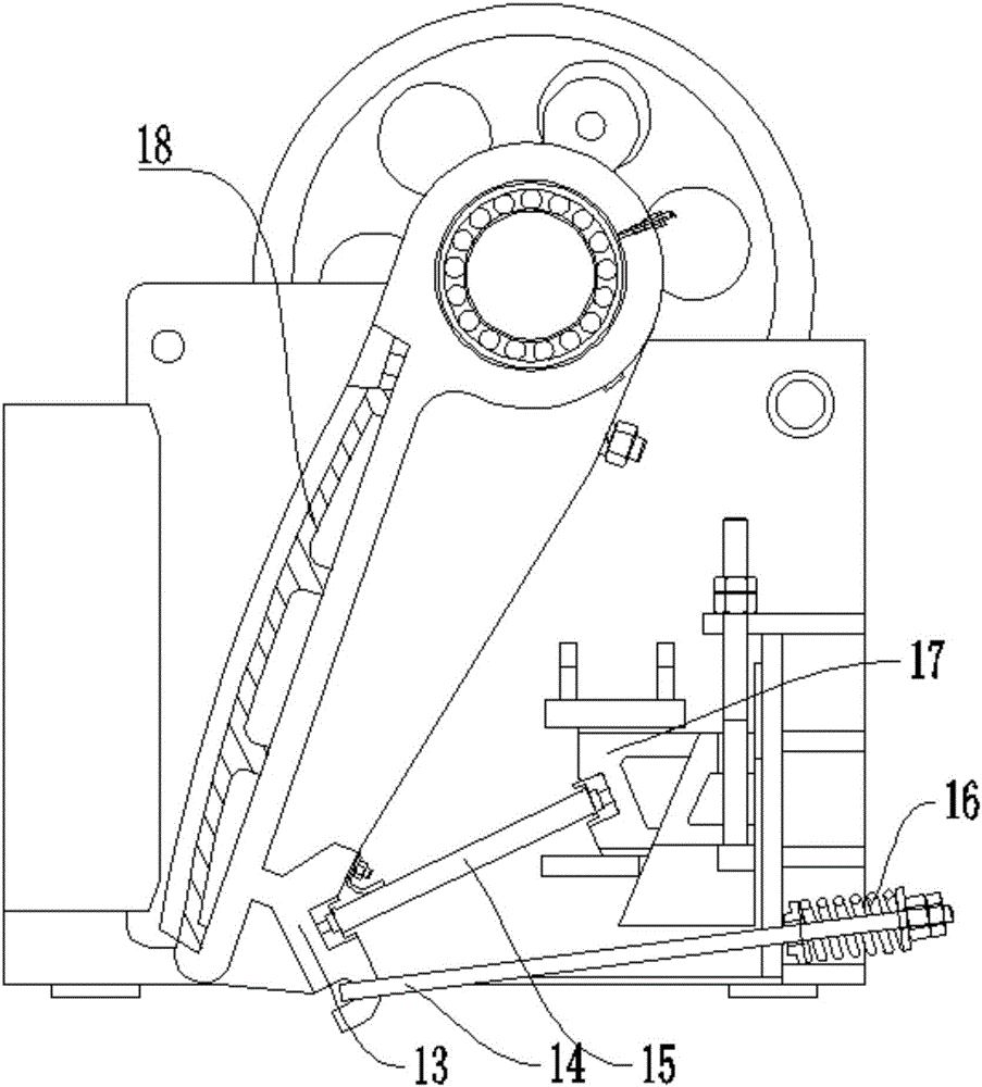 Mine jaw crusher capable of being controlled remotely