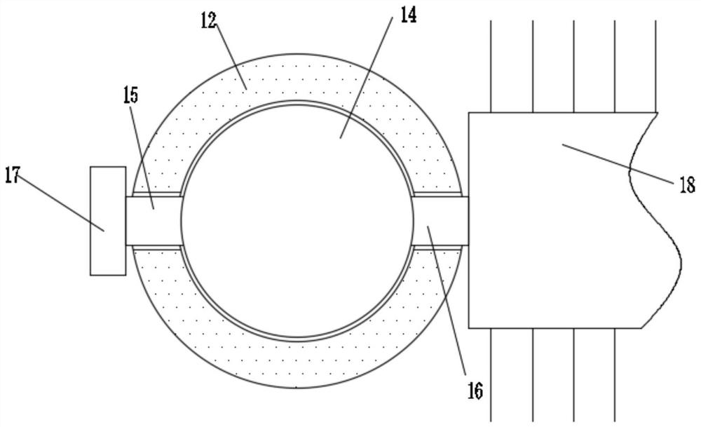 Catkin cleaning device for solar panel