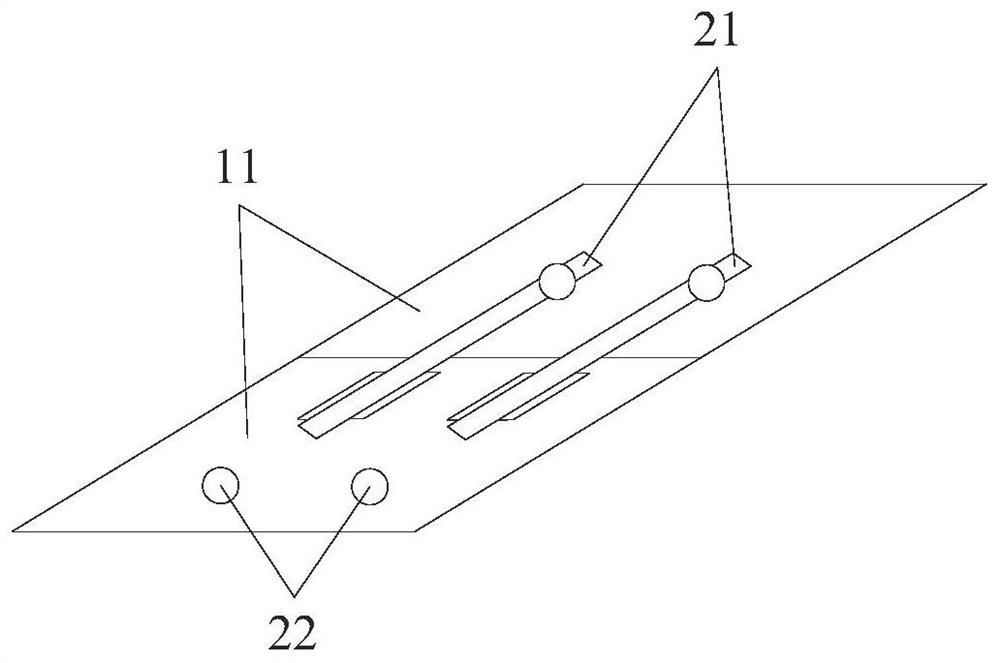 Insulation platform used in screen cabinet and screen cabinet