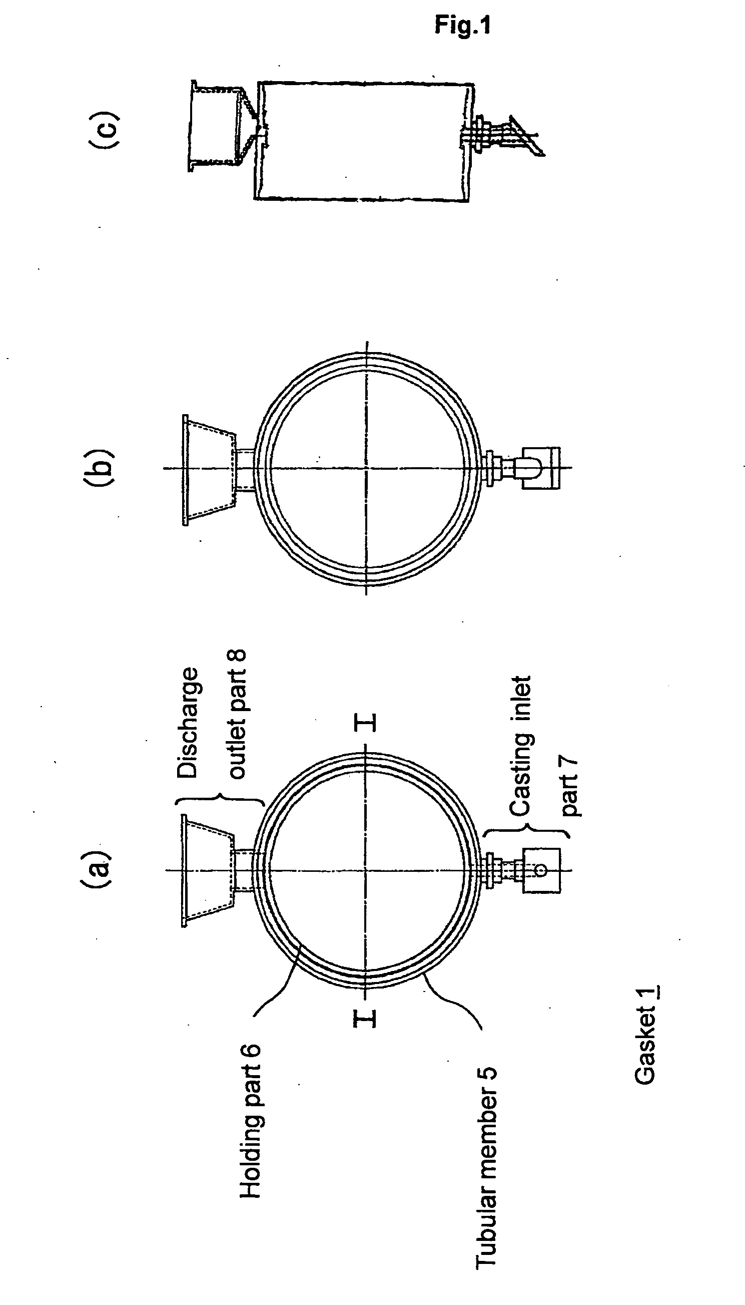 Method of manufacturing plastic lens, gasket for molding plastic lens, casting mold for molding plastic lens, casting jig for plastic lens starting material liquid, holding member for plastic lens casting mold, and plastic lens manufacturing apparatus