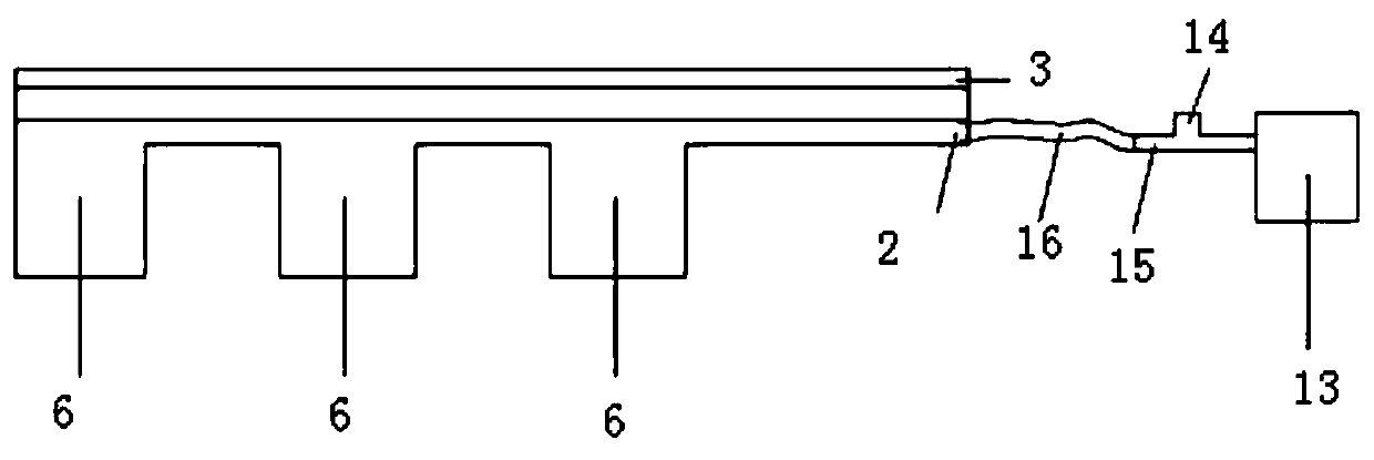 Water injectable tunnel hydraulic blasting charging device, and water injecting device and method