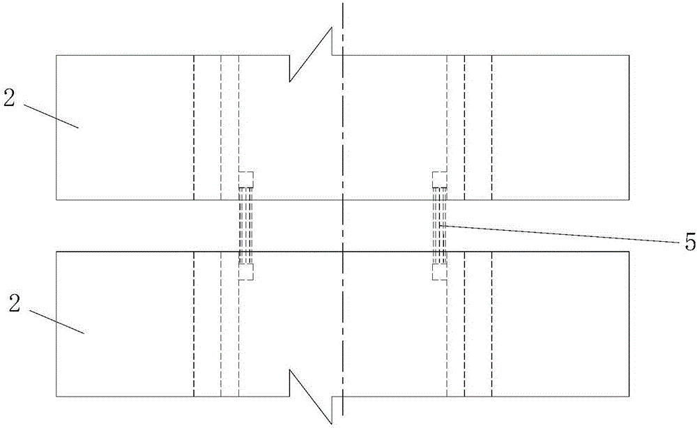 Bottom plate jacking system for jacking closure section of continuous rigid frame bridge and construction method of bottom plate jacking system