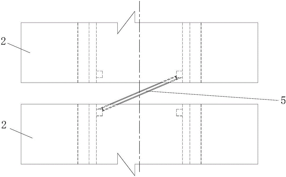 Bottom plate jacking system for jacking closure section of continuous rigid frame bridge and construction method of bottom plate jacking system