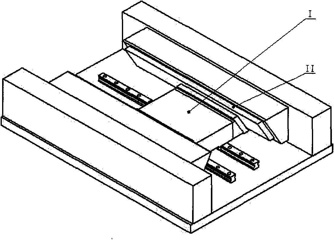 Bilinear permanent magnet synchronous motor horizontally-feeding platform capable of offsetting influence of gravity