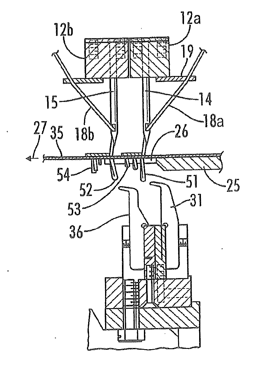 Method for Selective Display of Yarn in a Tufted Fabric with Offset Rows of Needles