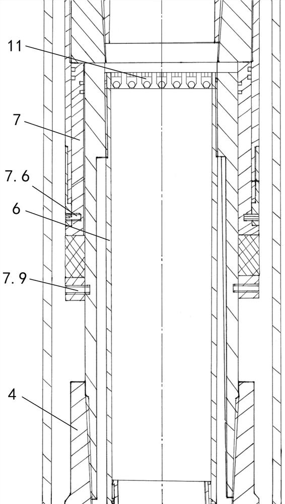 A device and method for continuously injecting light oil to realize cold recovery of heavy oil