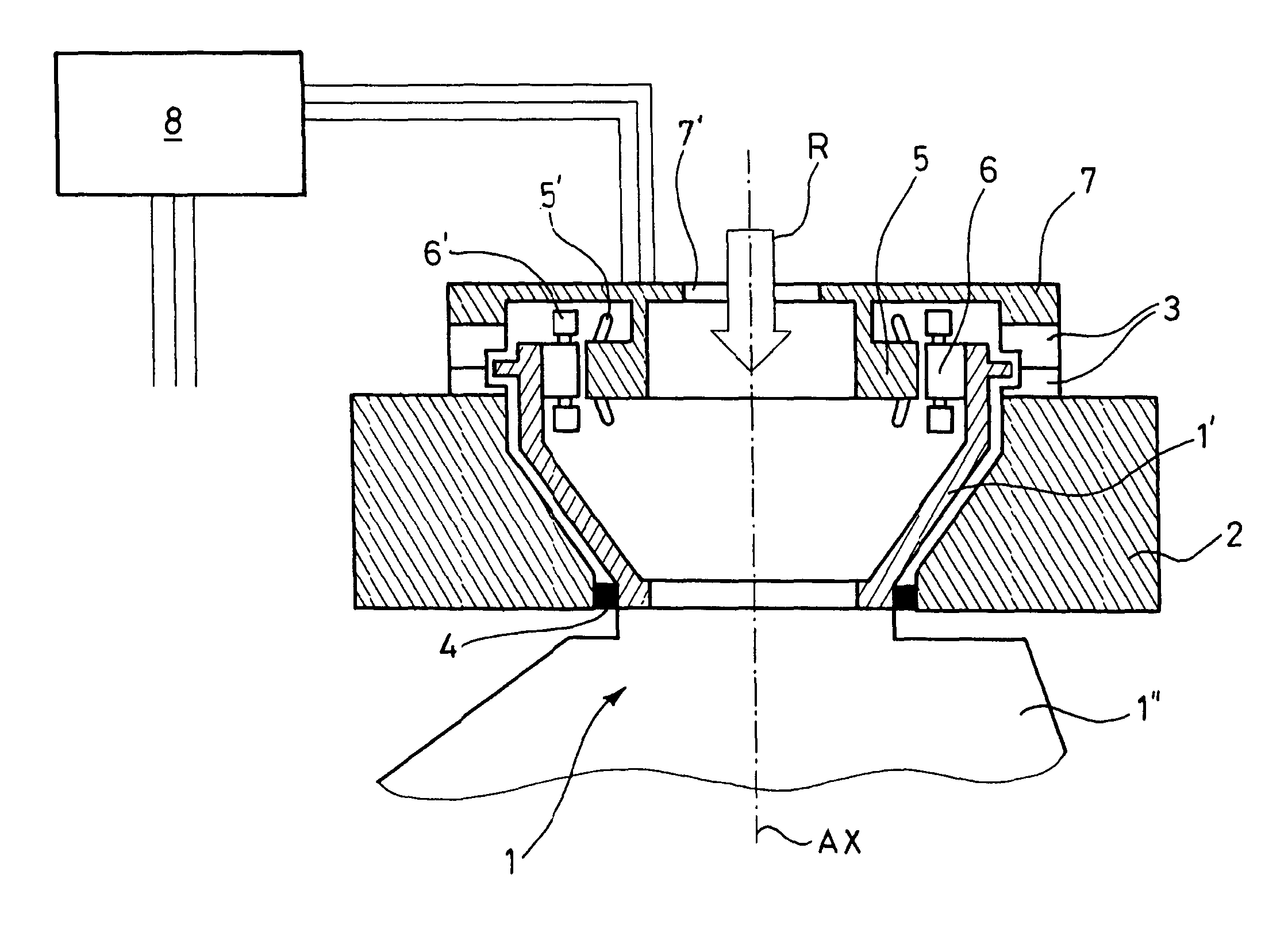 Ship's steering unit whose angular position is servo-controlled by an electric motor