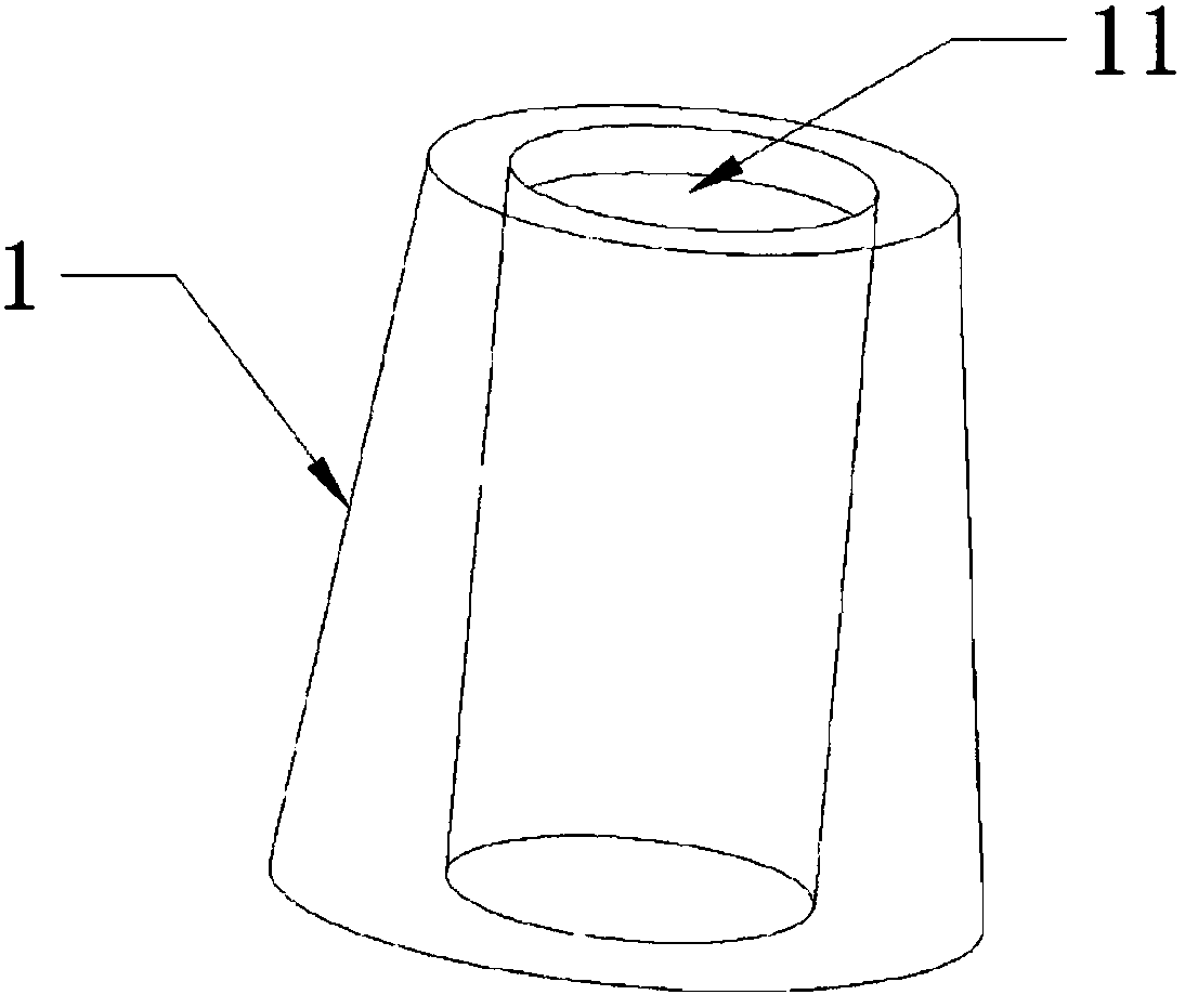 Wire pole free of stay wire and easy to climb