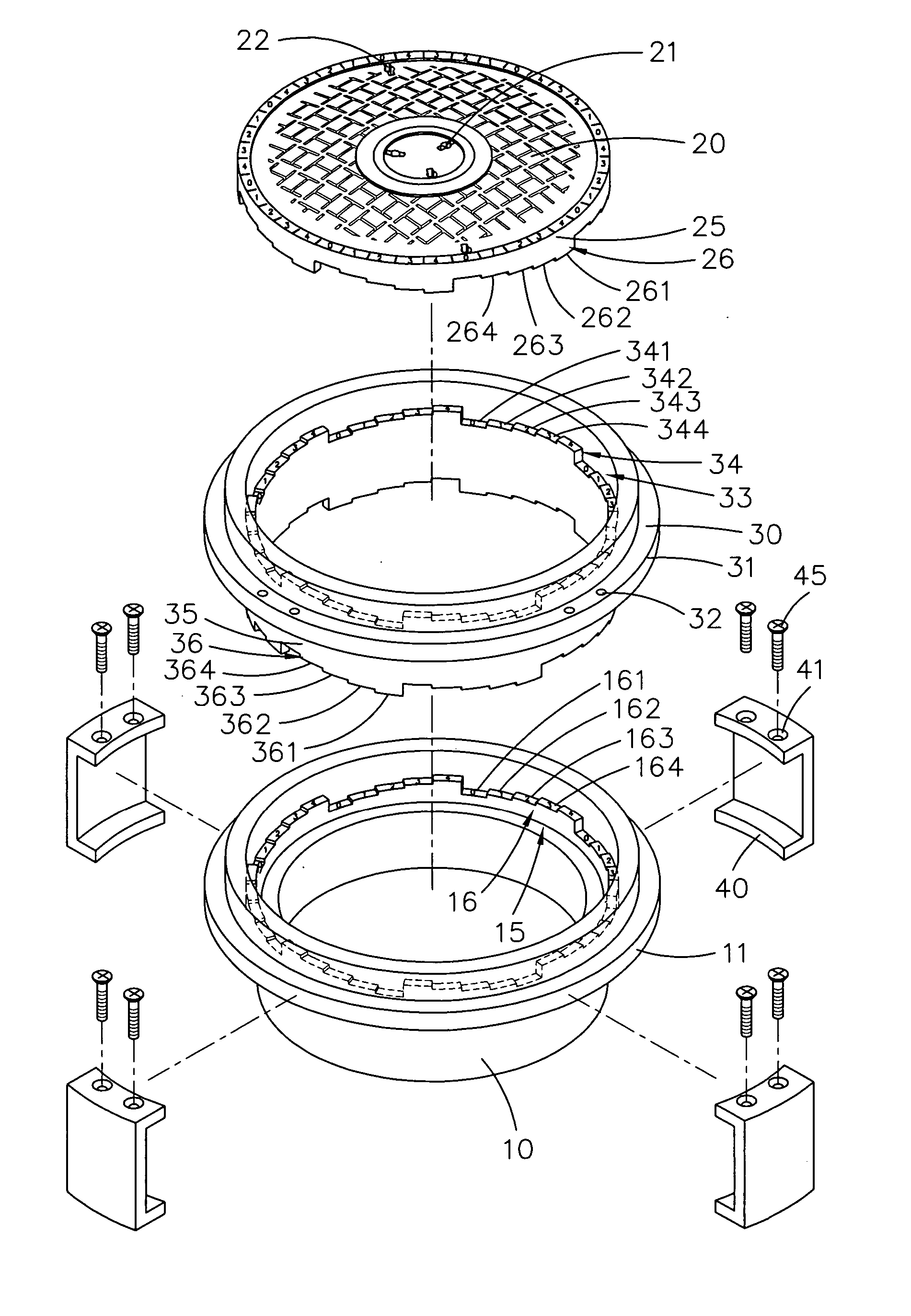 Covering apparatus for opening of underground pipeline or box