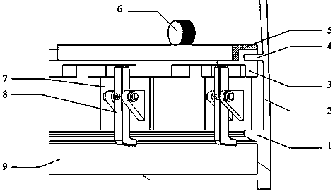 A fast connection structure for fairings in the form of locking claws