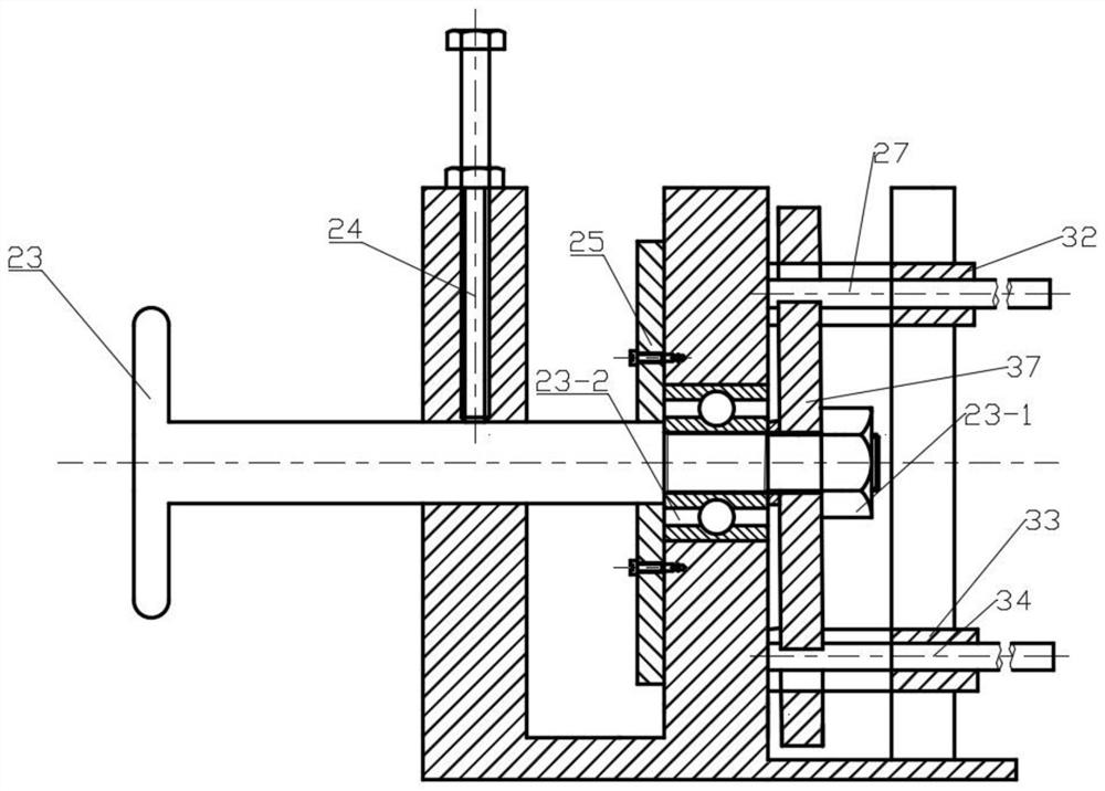 Feeding device for rotary swaging forming