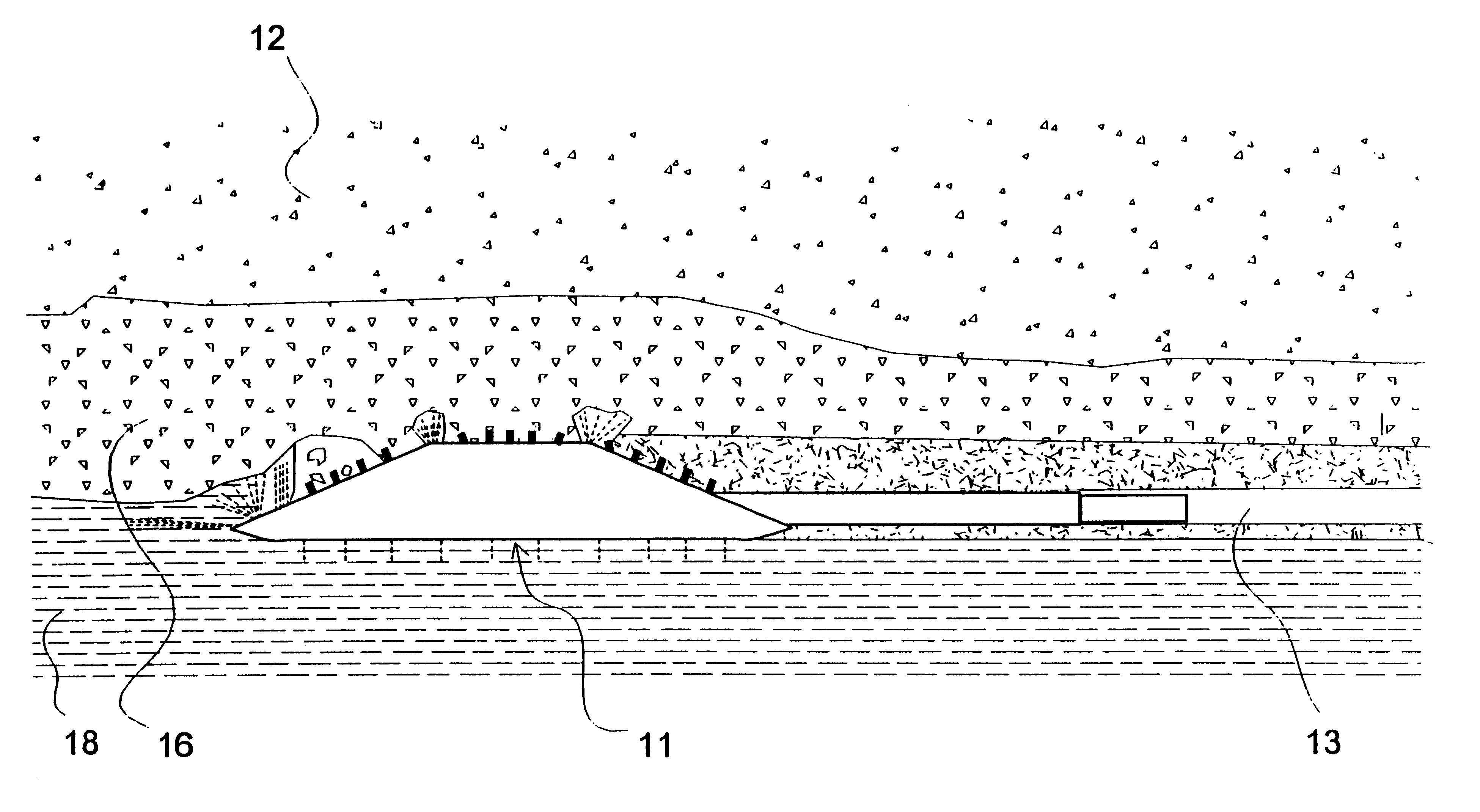 Screening device and apparatus including same