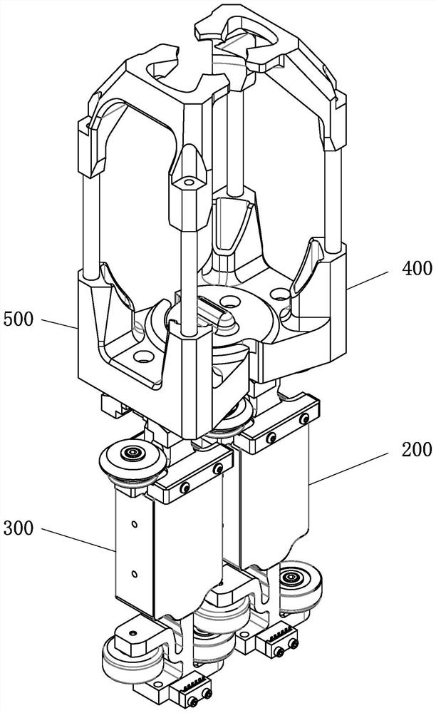 Bottled product conveying device