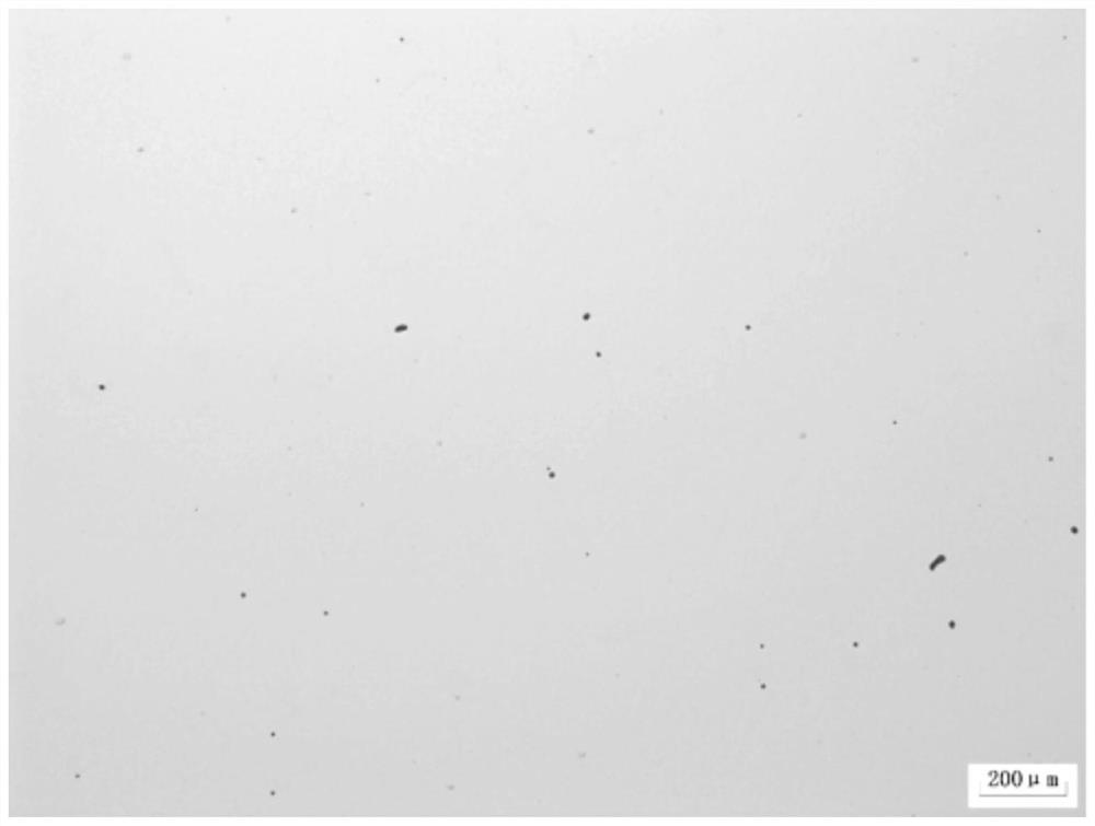 Solid solution heat treatment method for reducing solid solution hole content of high-rhenium nickel-based single crystal superalloy