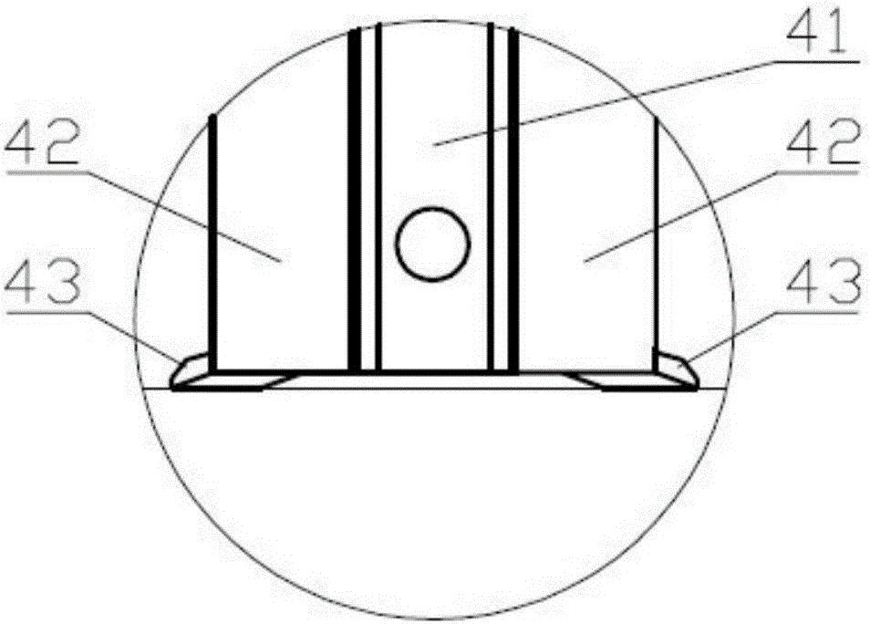 Self-sealing gate