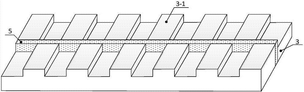 Staggered continuous pole permanent magnet synchronous linear motor