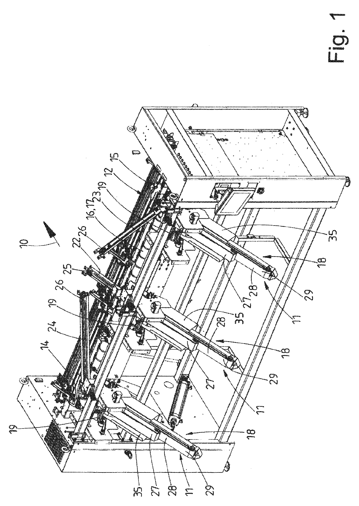 Method and device for supplying laundry items to a laundry treatment device, in particular a mangle