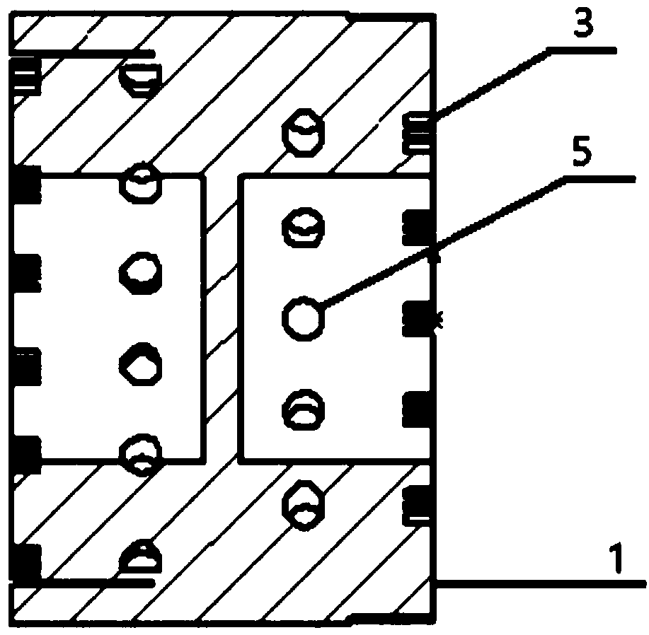 Detection device for pipeline oil stealing hole, and detection method for center and diameter of oil stealing hole