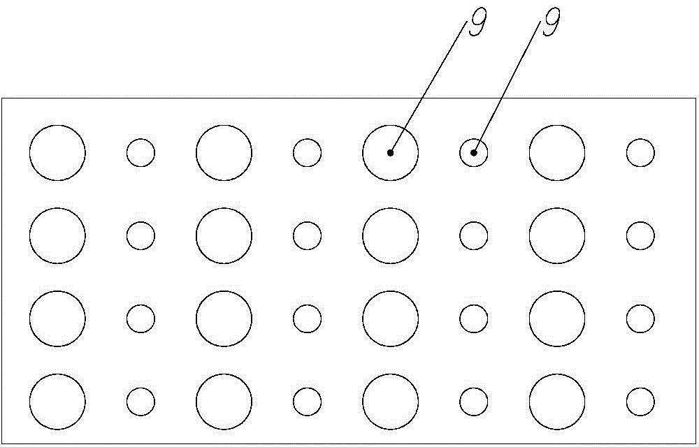 Crushing machine capable of separate screening