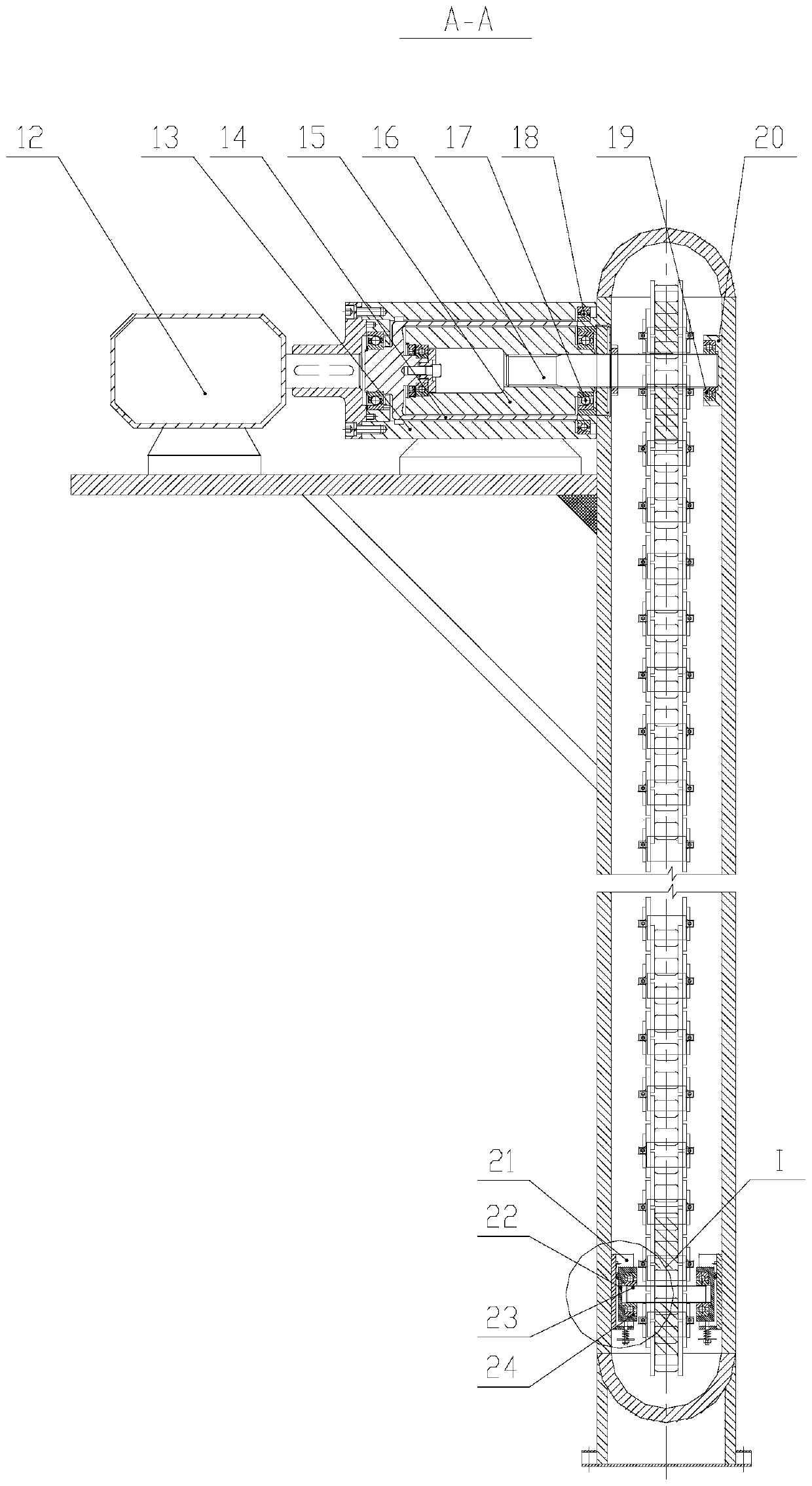 Waterwheel-like chain-box-type vertical fuel conveying device